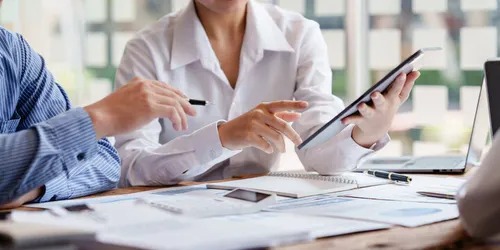 Advisor consulting with a client